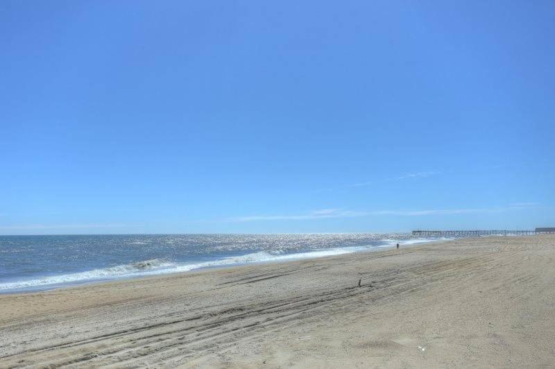 Deja Blue - KDH MP 6 Oceanfront Hot Tub Pets OK Fenced-in Dog Area Corn Hole - image 24