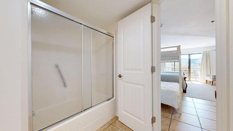 2513 Villamare - image 23