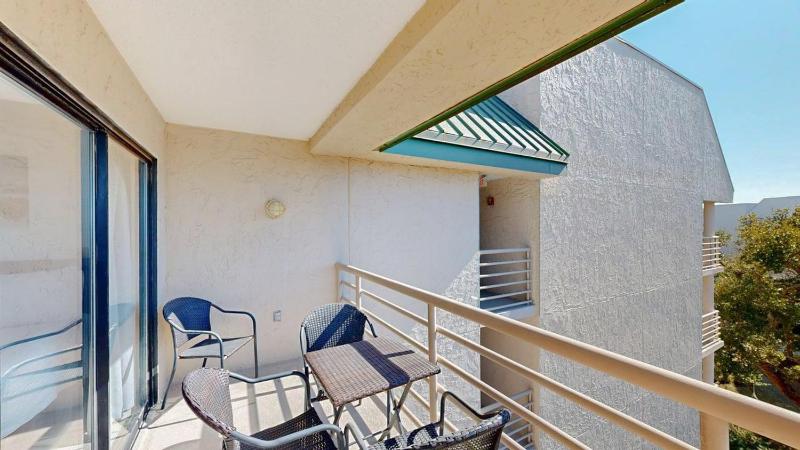2513 Villamare - image 20
