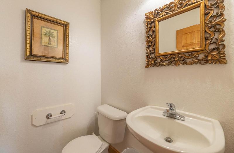The Good Life - Nags Head MP 11 Oceanfront Elevator Pool w/Waterfall Hot Tub Pets OK Flex Stays - image 32