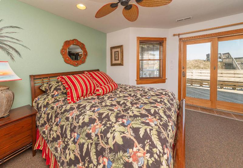 The Good Life - Nags Head MP 11 Oceanfront Elevator Pool w/Waterfall Hot Tub Pets OK Flex Stays - image 6