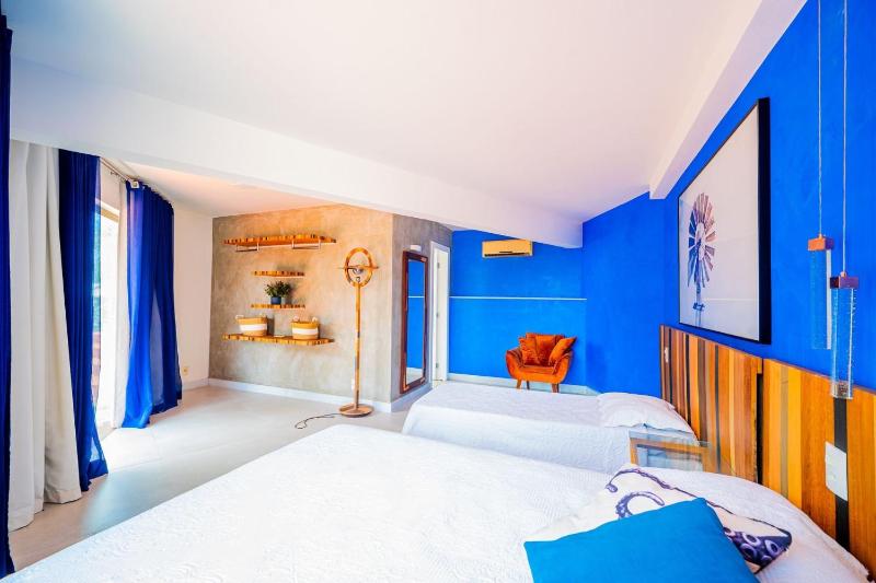 House with panoramic view and private pool! - image 36