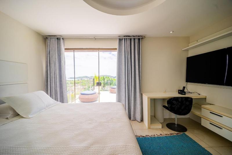 House with panoramic view and private pool! - image 12