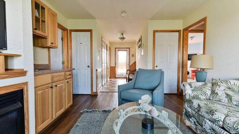 Lazy Pelican - Nags Head MP 11.5 23 Yds to Beach Ocean View Pool Hot Tub Pets OK Flex Stays - image 14