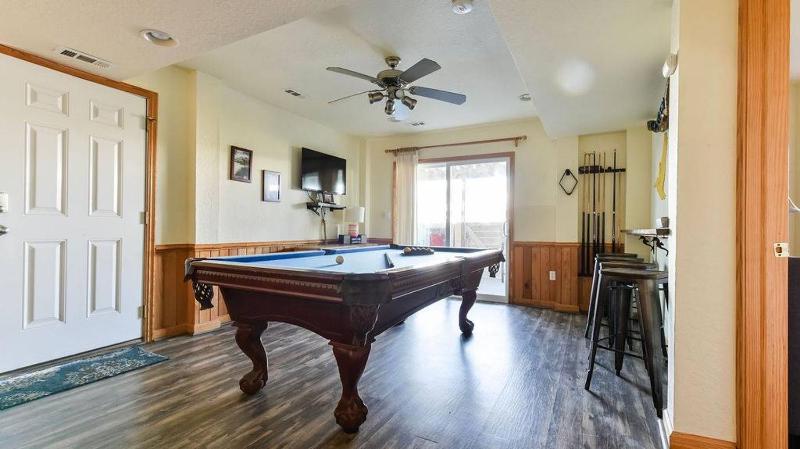 Lazy Pelican - Nags Head MP 11.5 23 Yds to Beach Ocean View Pool Hot Tub Pets OK Flex Stays - image 3