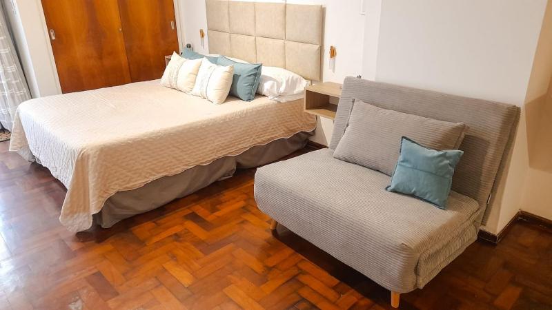 Kalimera Loft con patio único en Córdoba Capital - image 2