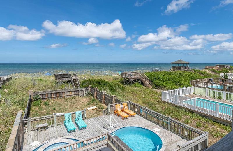 Joshua's Tiki Hut - Nags Head MP 11 Oceanfront Elevator Pool Swim-Up Tiki Bar Hot Tub Pets OK - image 49