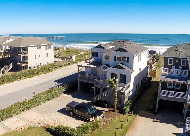 Joshua's Tiki Hut - Nags Head MP 11 Oceanfront Elevator Pool Swim-Up Tiki Bar Hot Tub Pets OK - image 18