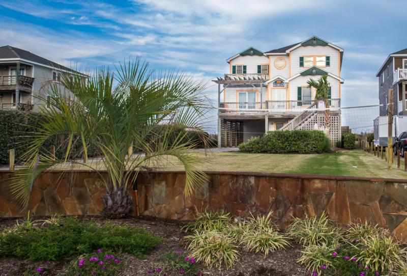Joshua's Tiki Hut - Nags Head MP 11 Oceanfront Elevator Pool Swim-Up Tiki Bar Hot Tub Pets OK - image 39