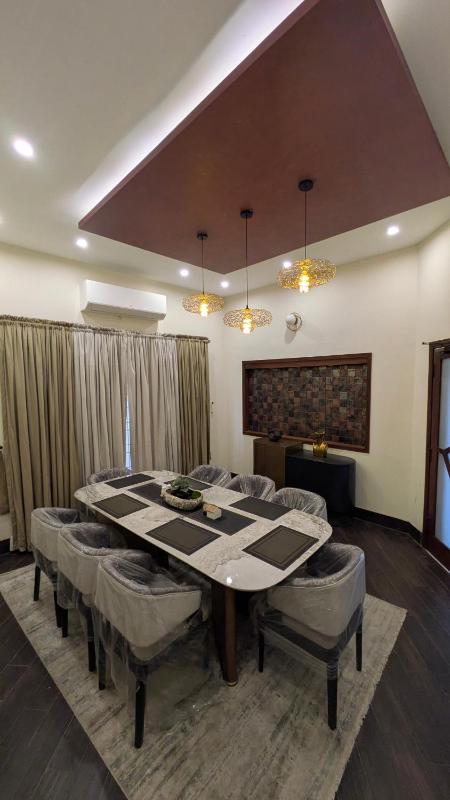LAHORE VILLA 1 Kanal Ground floor 2 beds 2 bath 1 living room Kitchen dinning room - image 11