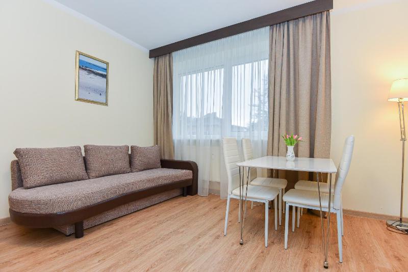 Šviesus ir jaukus dviejų kambarių butas Palangos centre - image 4