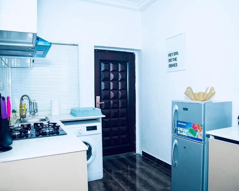 Luxury One Bedroom Apartment - image 8