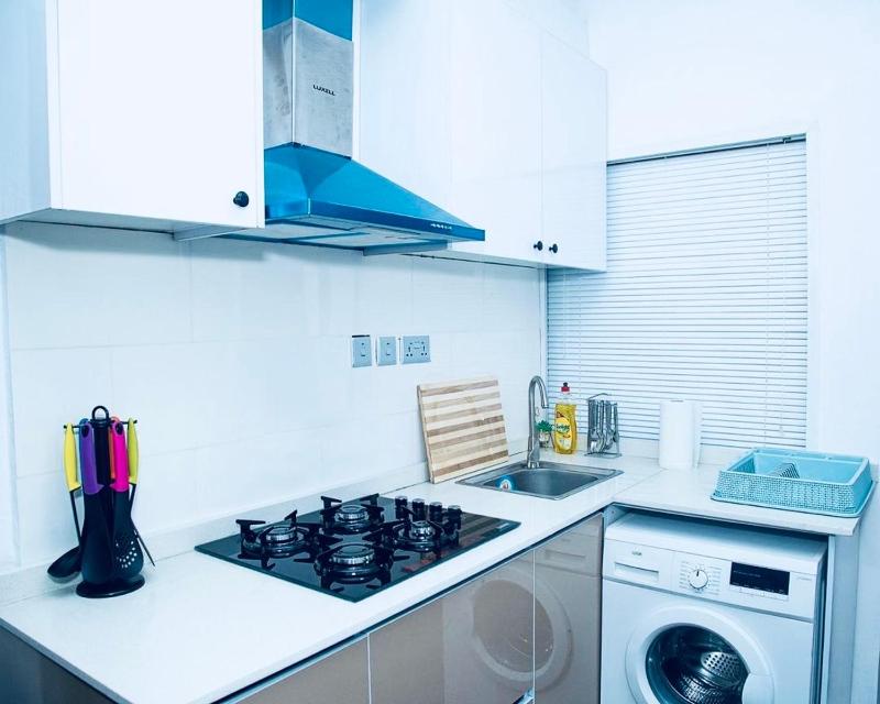 Luxury One Bedroom Apartment - image 11