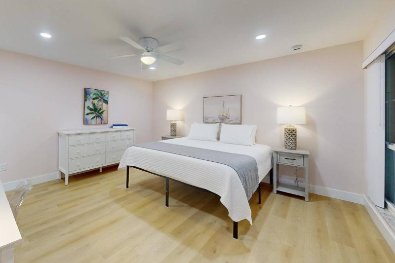 317-A - Madeira Beach Yacht Club - image 42