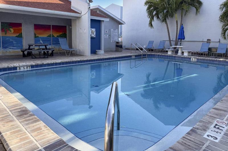 317-A - Madeira Beach Yacht Club - image 34