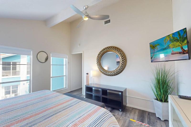171-E - Madeira Beach Yacht Club - image 14