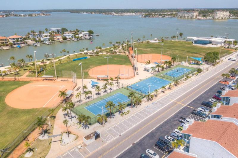 171-E - Madeira Beach Yacht Club - image 19