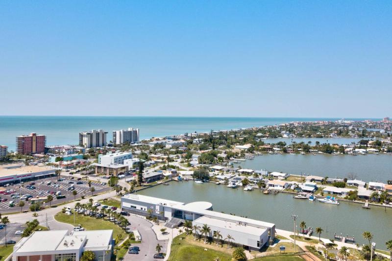 171-E - Madeira Beach Yacht Club - image 36