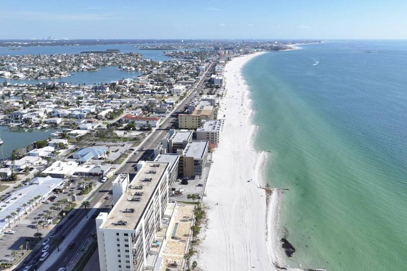 171-E - Madeira Beach Yacht Club - image 6