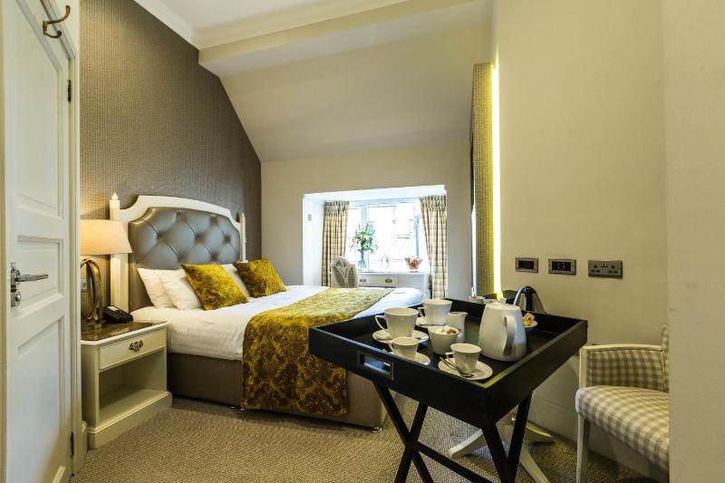Standard Double Room image 4