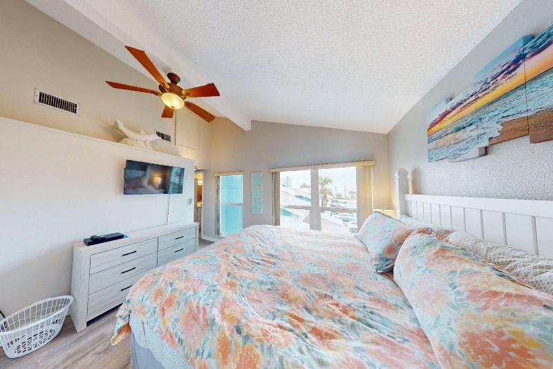 169-F - Madeira Beach Yacht Club - image 10