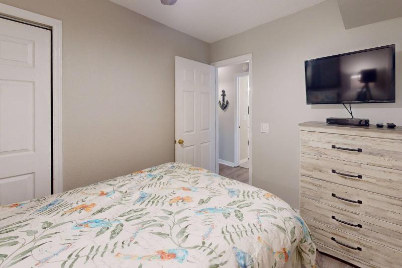 169-F - Madeira Beach Yacht Club - image 36