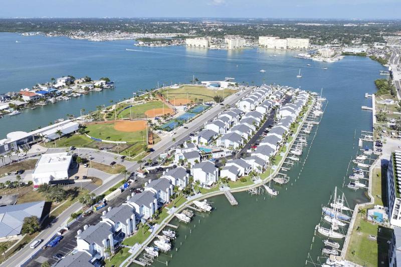 169-F - Madeira Beach Yacht Club - image 27
