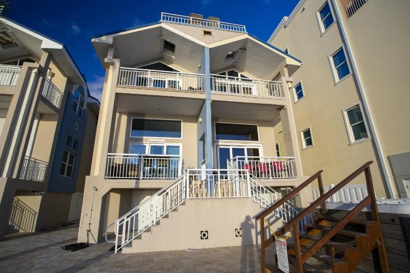 Commodore’s Quarters - image 25