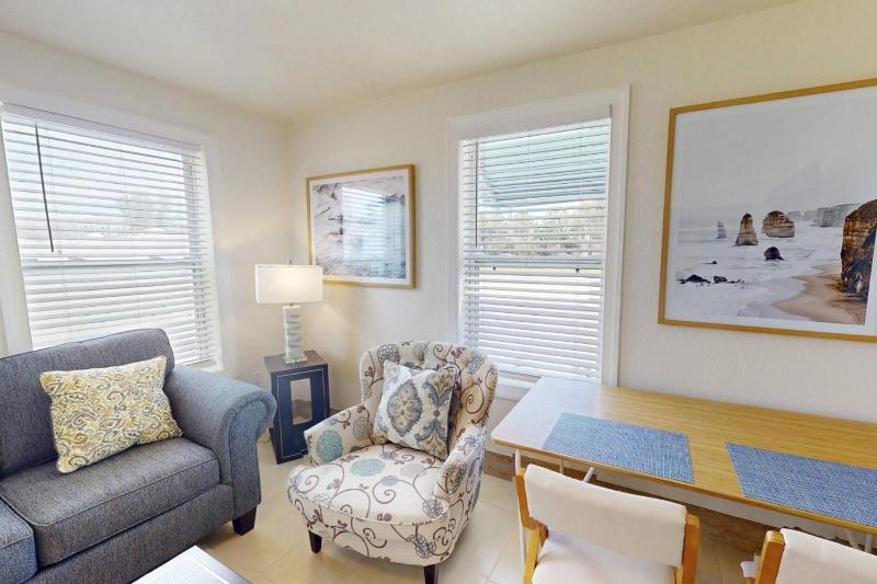 Silver Sands - Driftwood Suite - image 19