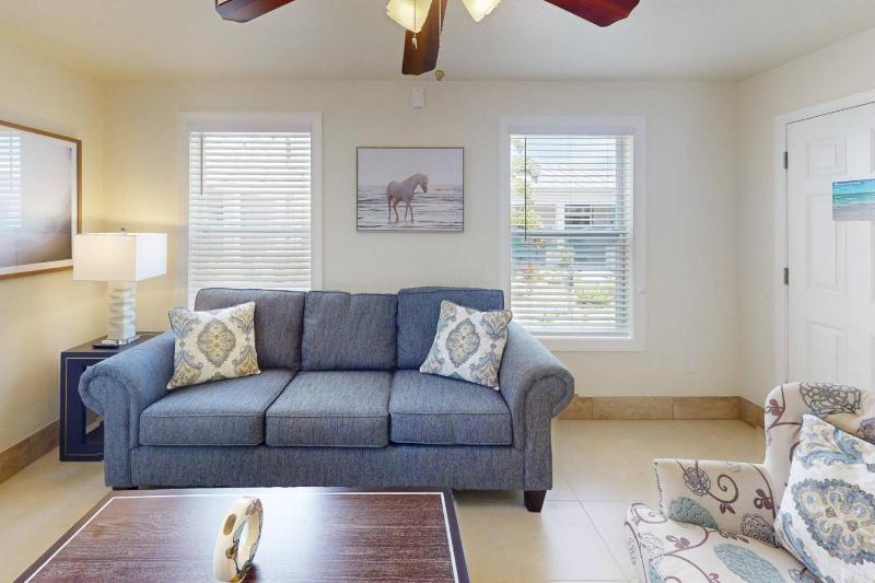 Silver Sands - Driftwood Suite - image 18