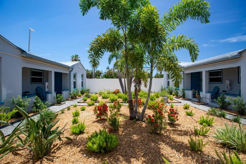 Silver Sands - Driftwood Suite - image 40