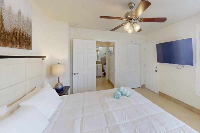 Silver Sands - Silver Suite - image 23