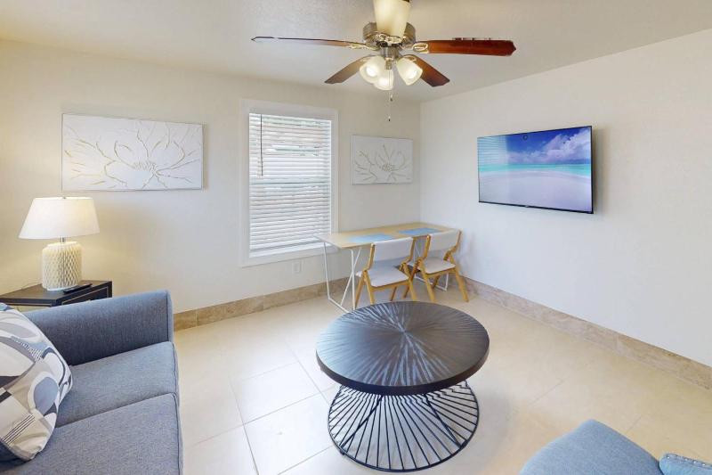 Silver Sands - Silver Suite - image 31