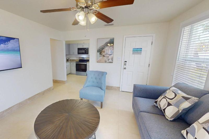 Silver Sands - Silver Suite - image 7
