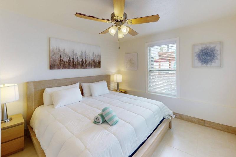 Silver Sands - Silver Suite - image 43