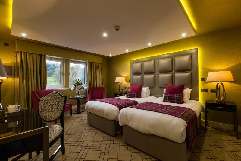 Executive Double Room with Two Double Beds image 4