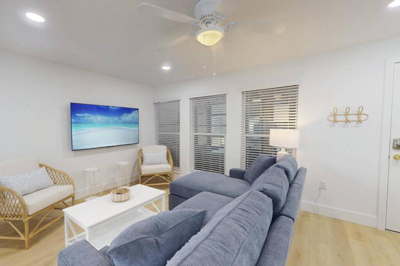 317-B - Madeira Beach Yacht Club - image 27