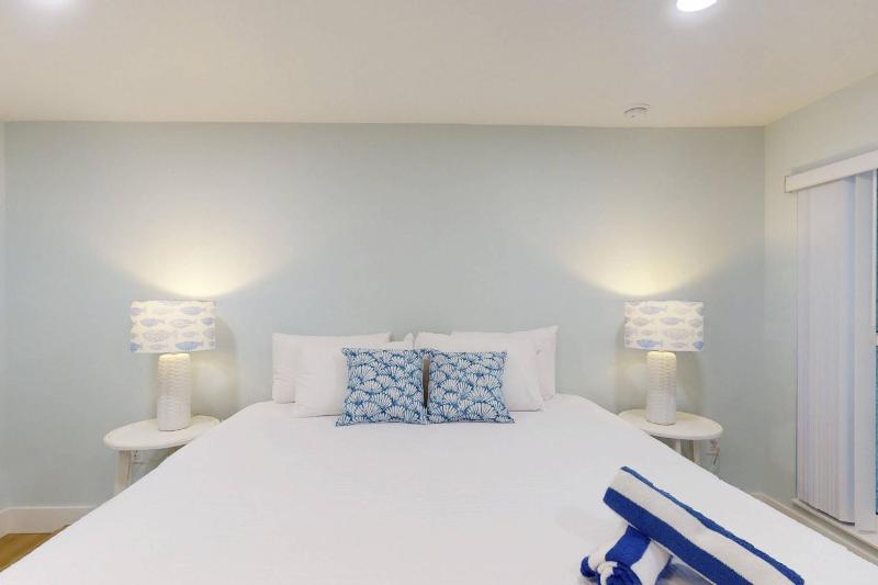 317-B - Madeira Beach Yacht Club - image 2