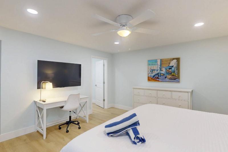 317-B - Madeira Beach Yacht Club - image 28