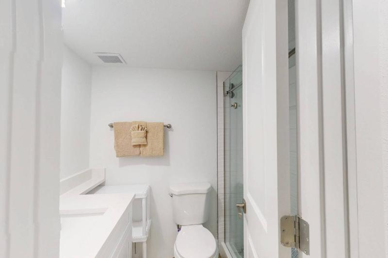 317-B - Madeira Beach Yacht Club - image 12