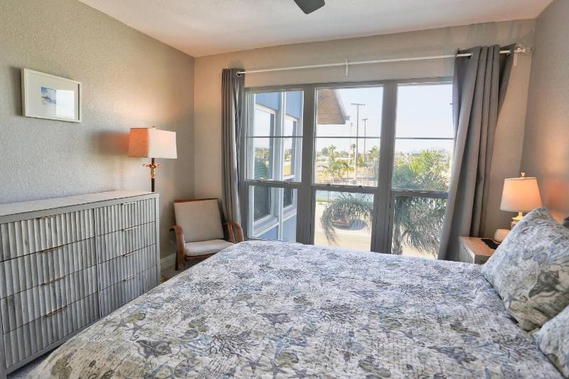 247-E - Madeira Beach Yacht Club - Coquina on Rex - image 31