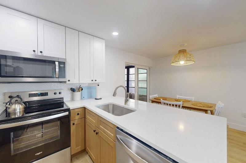 317-Suite - Madeira Beach Yacht Club - image 48