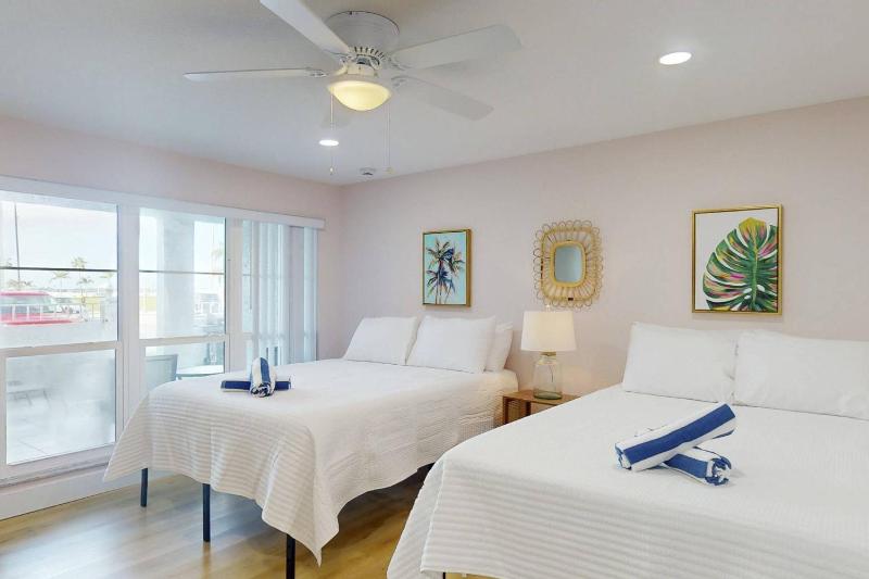 317-Suite - Madeira Beach Yacht Club - image 38