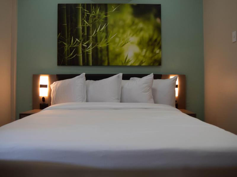 TStays Smart Hotel Courtyard Gated Modern Stay - image 8