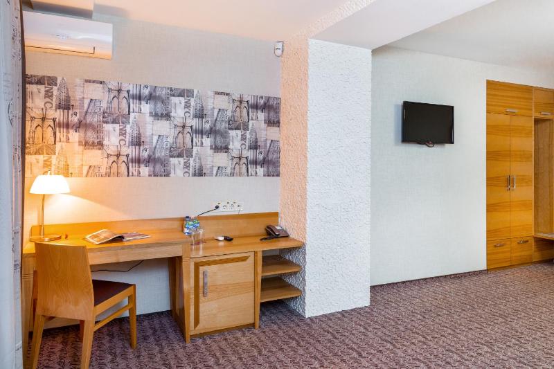 Twin Room - Disability Access image 2