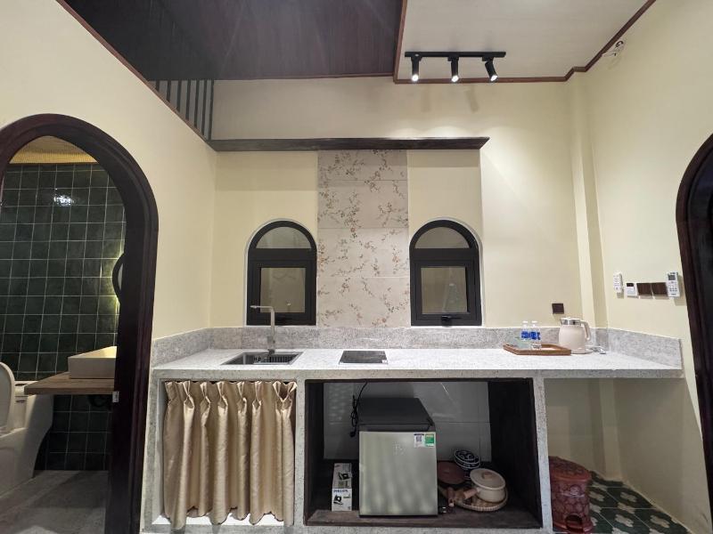 The Hue Verandah - image 3