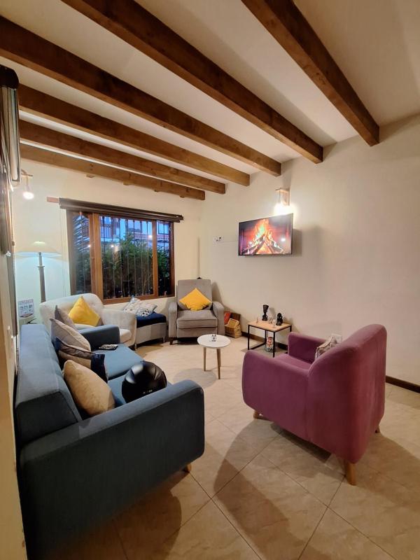 Home Boutique Flores Amarillas - image 18