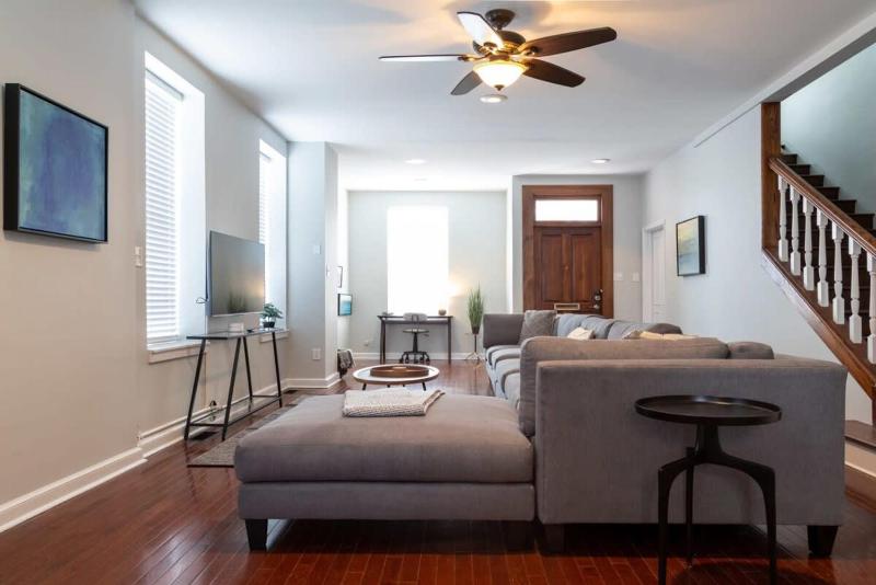 6BR Soulard Family Home with Game Room ABODEbucks - image 5
