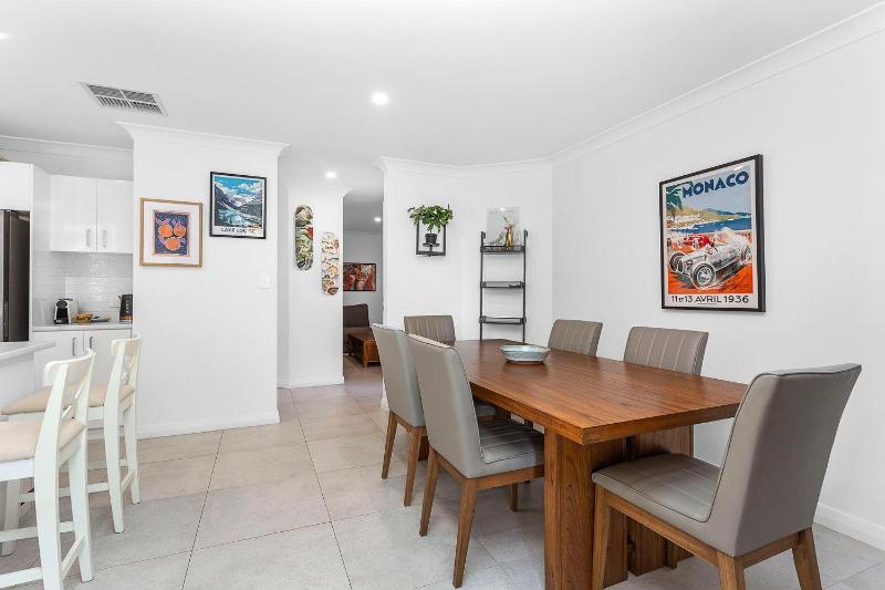 Scarborough Retreat -3BRM 5mins to the beach - image 8