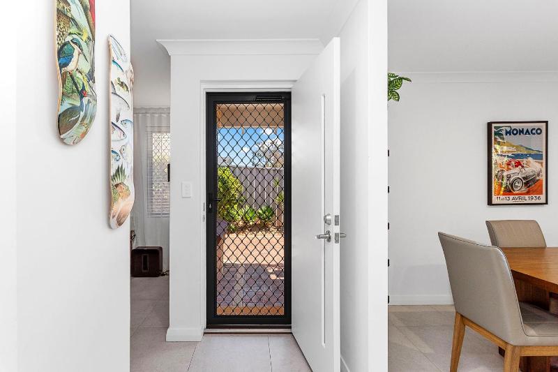 Scarborough Retreat -3BRM 5mins to the beach - image 16